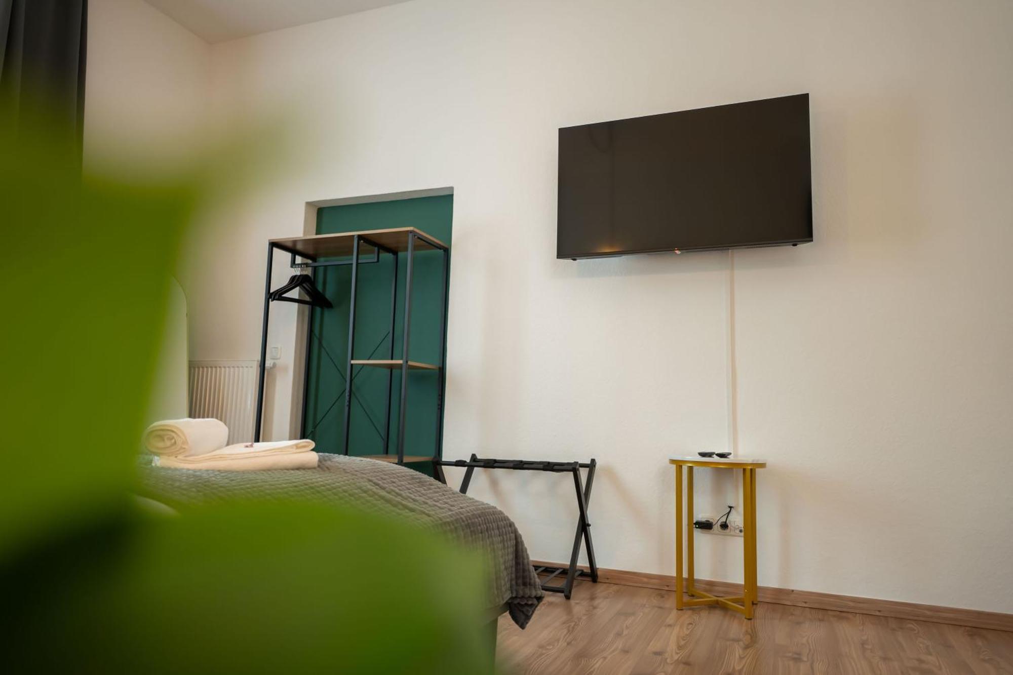 T21 - Apartment Direkt Im Zentrum Mit Parkplatz Chemnitz Exterior foto